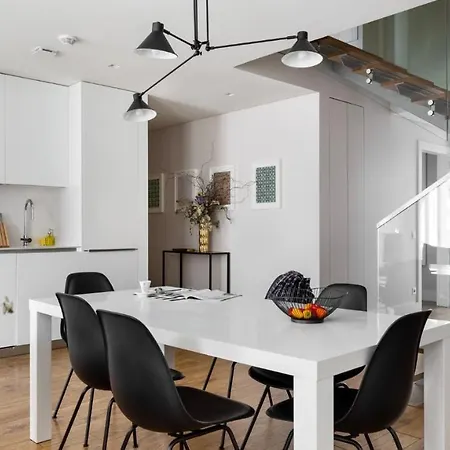 Apartment Plum Guide - Should Somebody One Day Lisbon