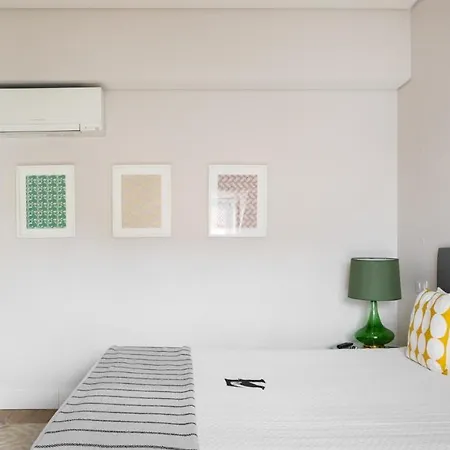 Apartment Plum Guide - Should Somebody One Day