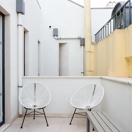Apartamento Plum Guide - Should Somebody One Day Lisboa