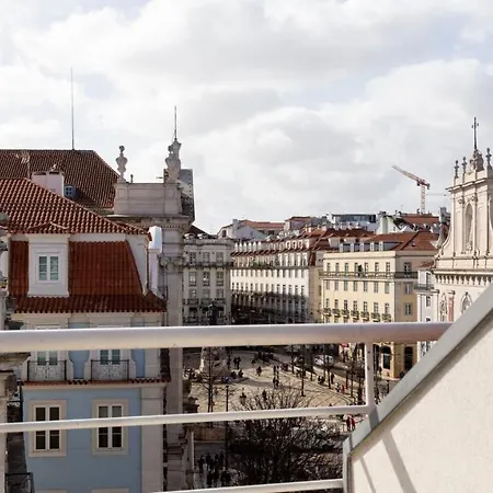 Plum Guide - Should Somebody One Day * Lisboa